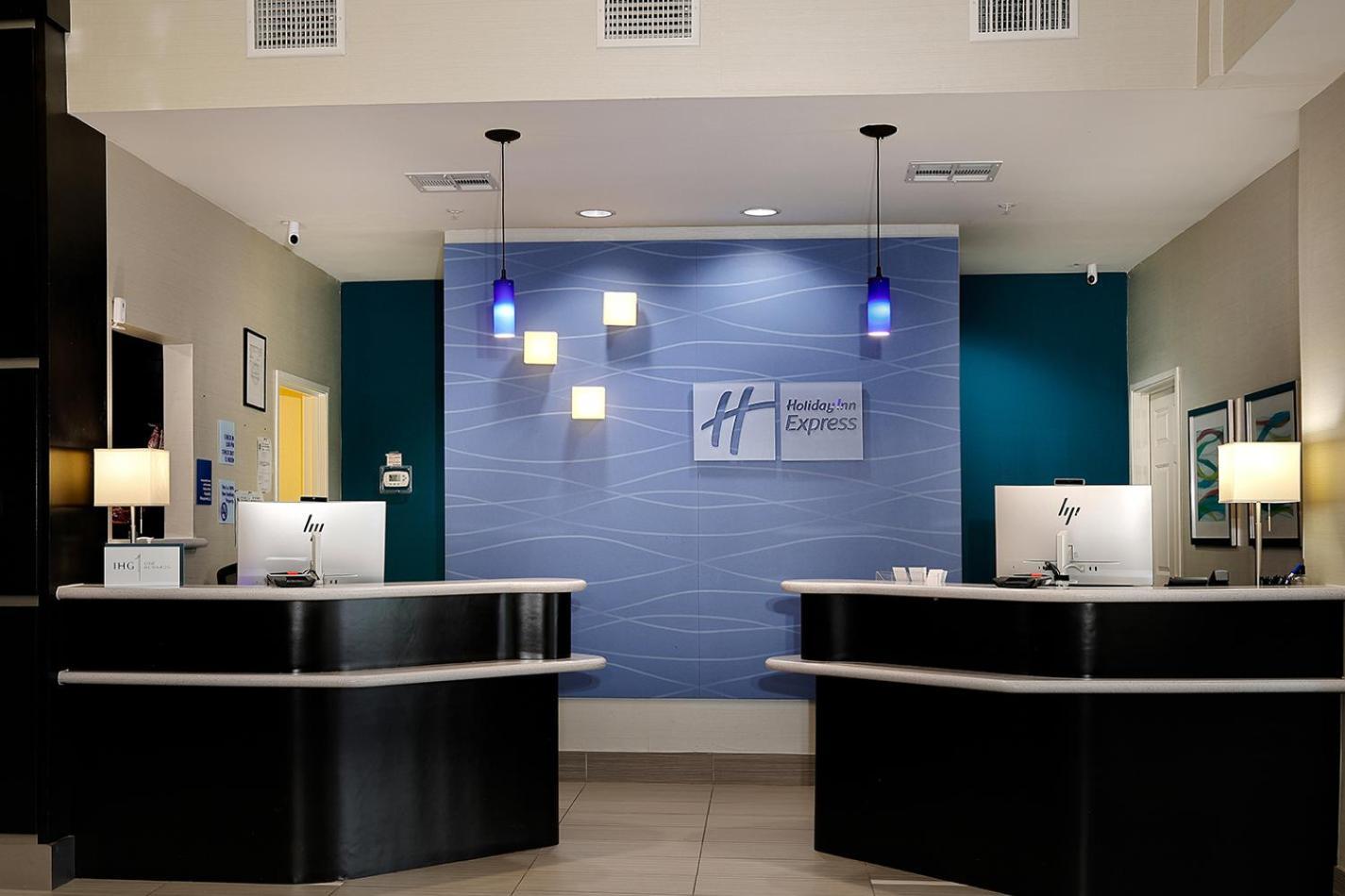 Holiday Inn Express & Suites Houston Northwest-Brookhollow By Ihg Exterior photo